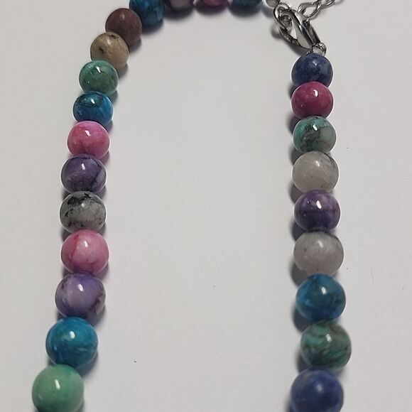 Stone Beaded Necklace - Picture 3 of 4